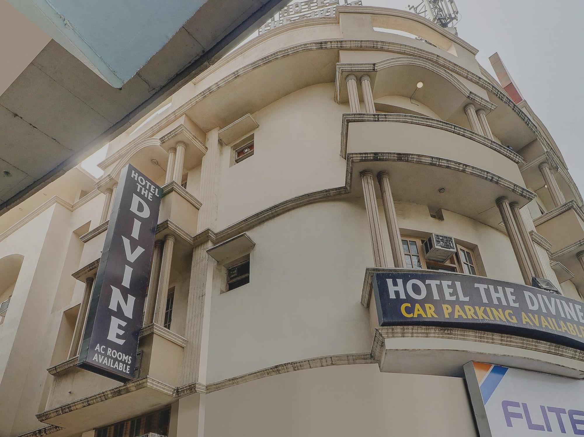 Capital O Divine Hotel Amritsar Exterior foto