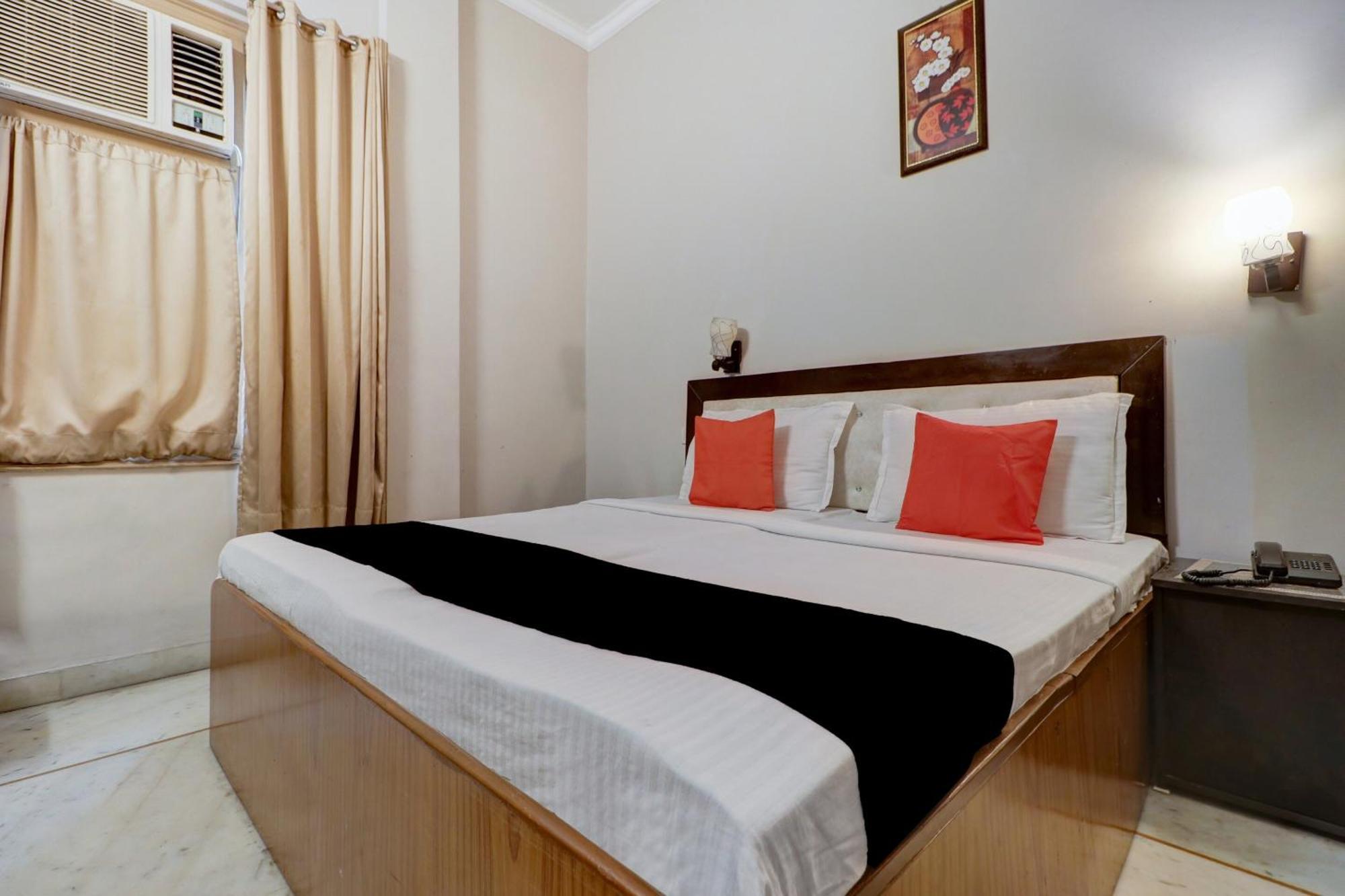 Capital O Divine Hotel Amritsar Exterior foto